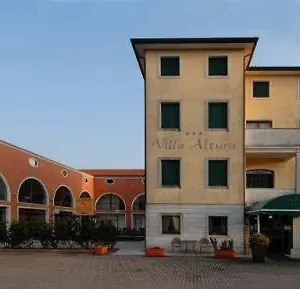 https://hotel-villa-altura.hotelinveneto.com
